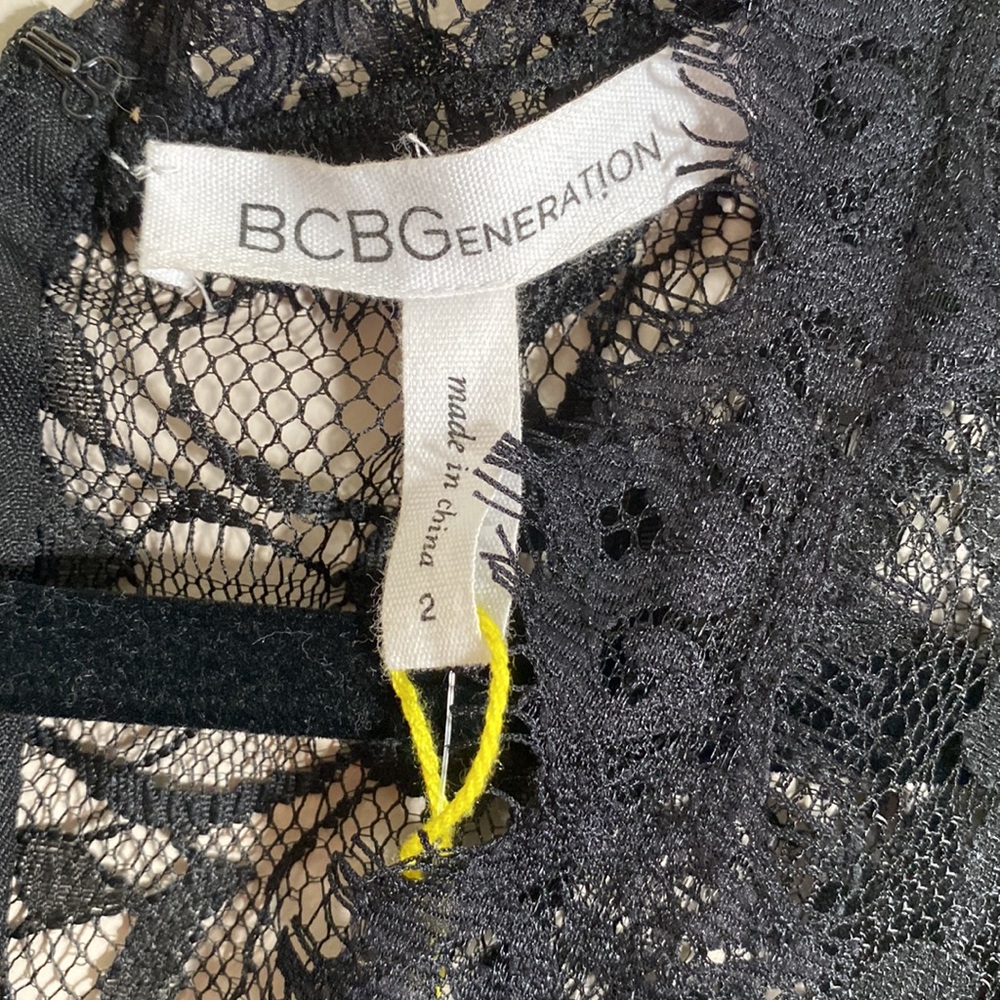 BCBGeneration Lace Trim Mini Dress in Black. Size 2 - Picture 3 of 5